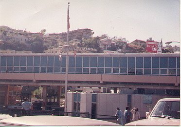 nogales.jpg (37356 bytes)