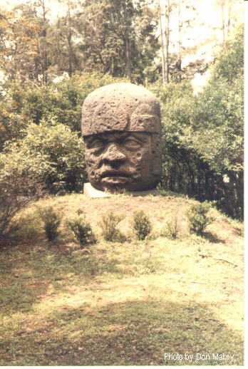 olmec.jpg (50941 bytes)